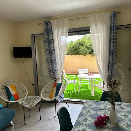 Lotus Studio North Apartment *